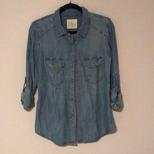 Women’s Jean-like botton down